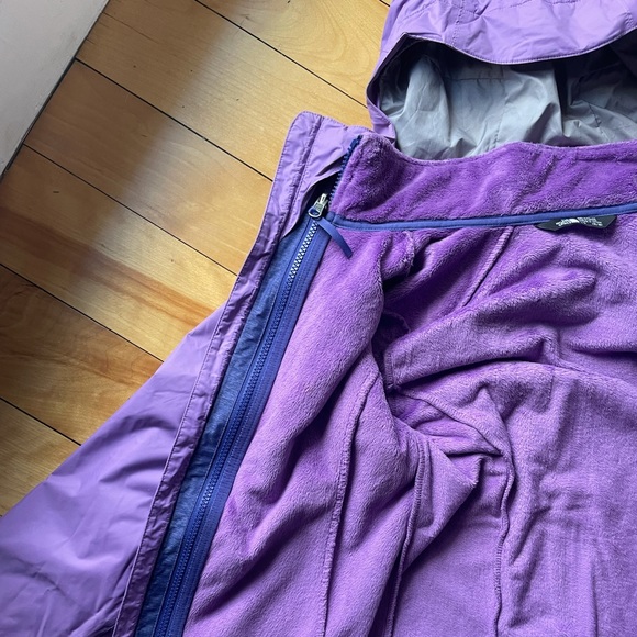 North Face Purple Winter Jacket in girls size large - Picture 4 of 8